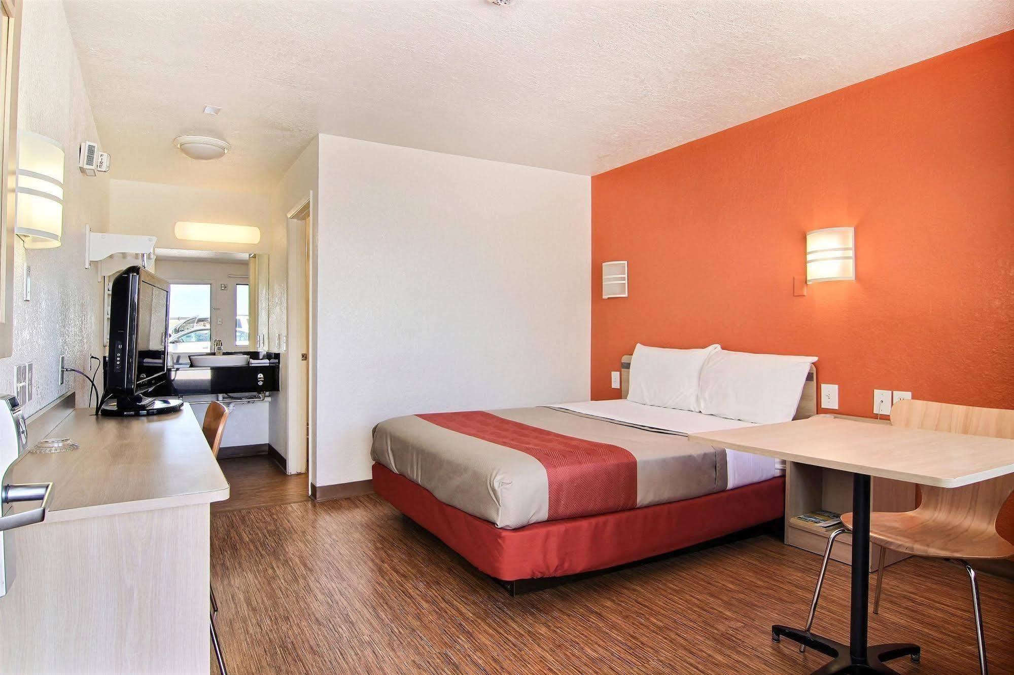 Hotel 6-abilene, Tx 3*